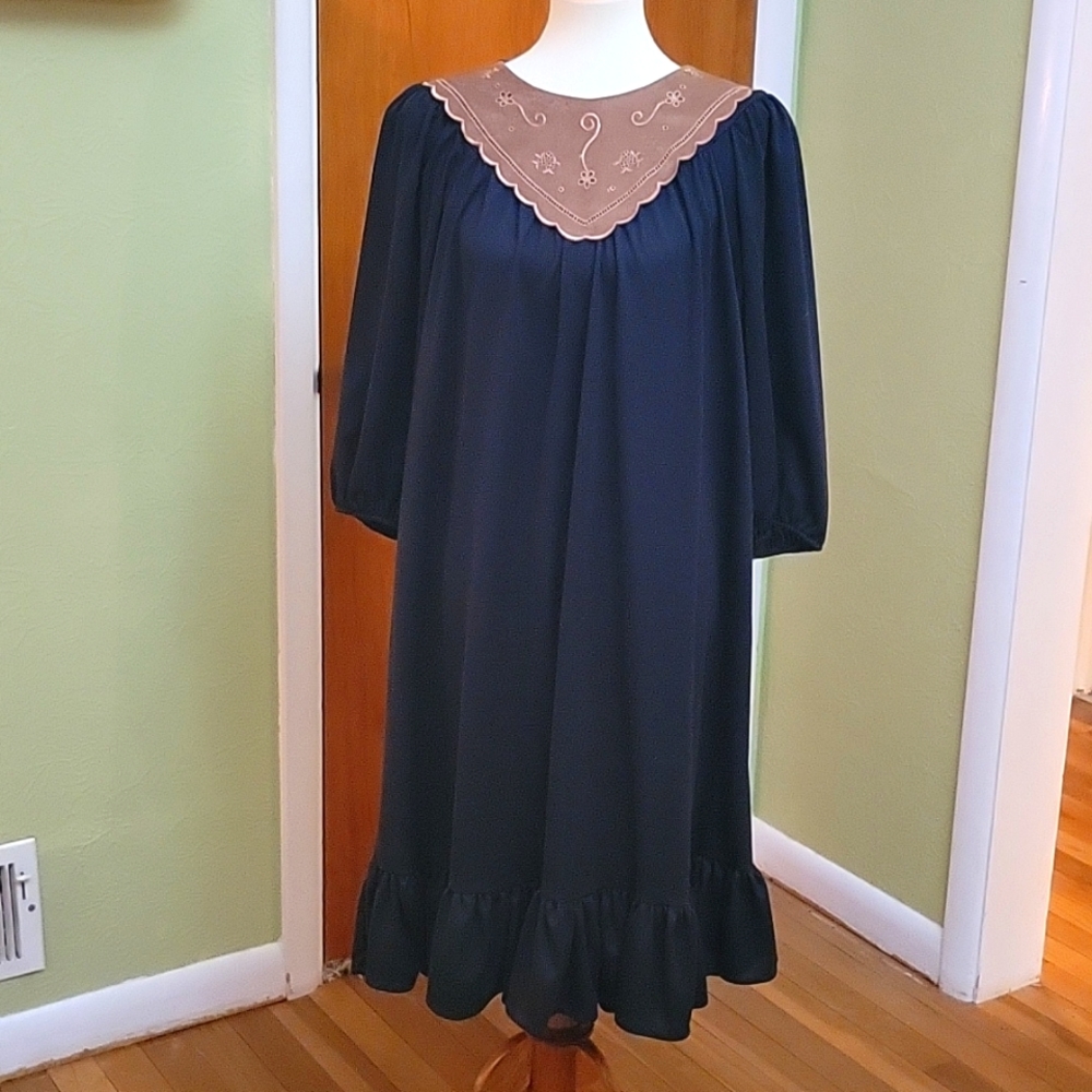 Vintage black & brown collared dress
